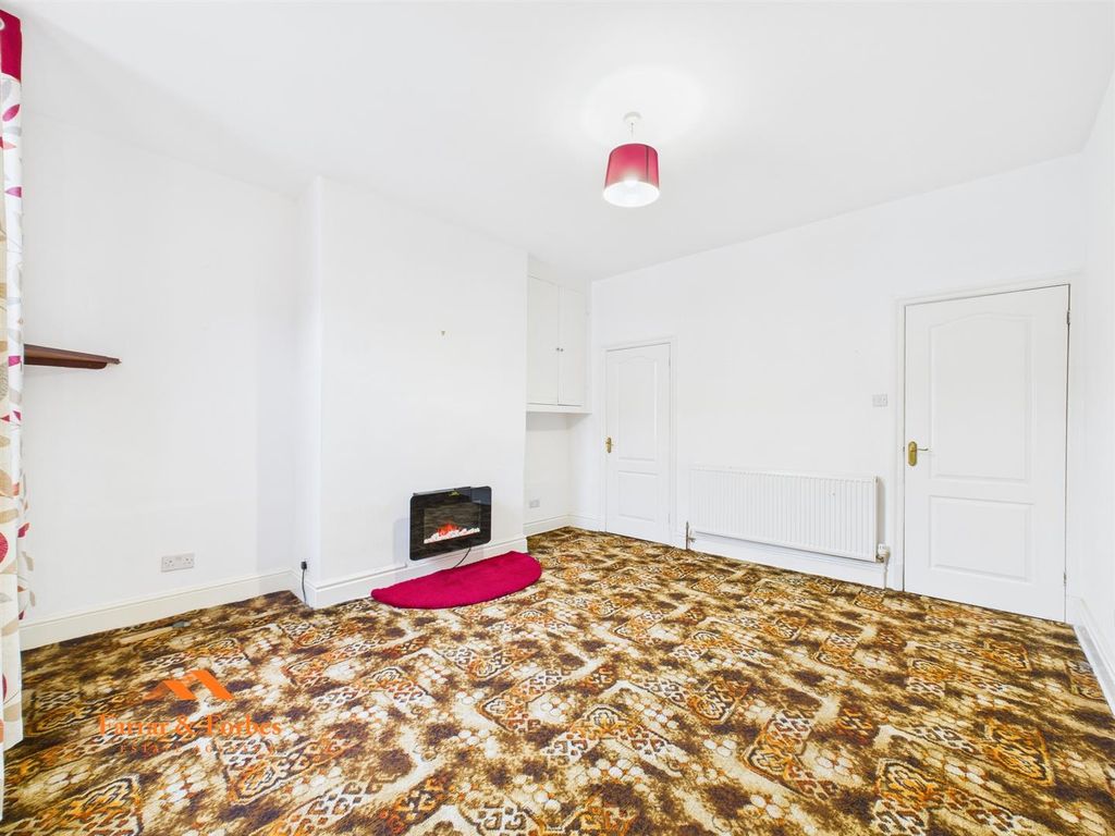 Property photo 3 of 14 Cam03956G0-Pr0192-Still002.Jpg