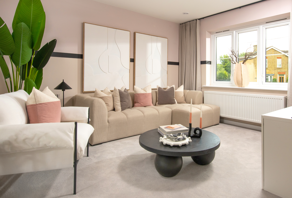 Property photo 2 of 8 Penford-Living