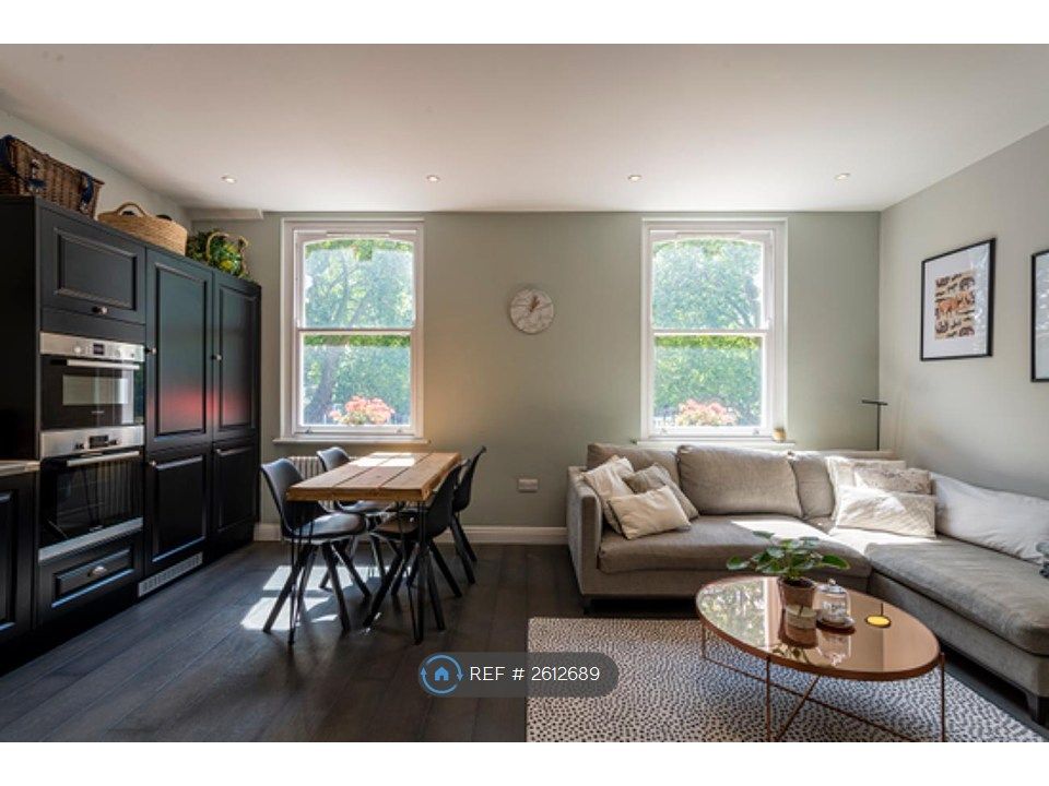 Property photo 3 of 11 Kitchen/Living Room