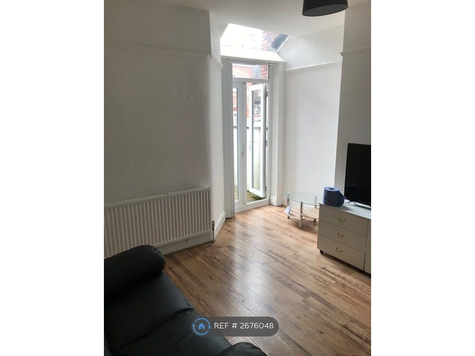 Property photo 3 of 5 Lounge Area