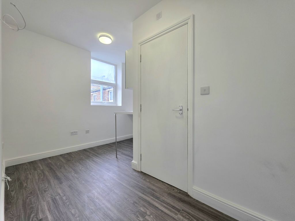 Property photo 2 of 3