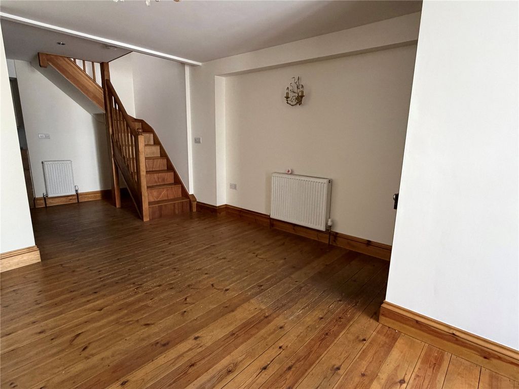 Property photo 2 of 14 Picture No. 02