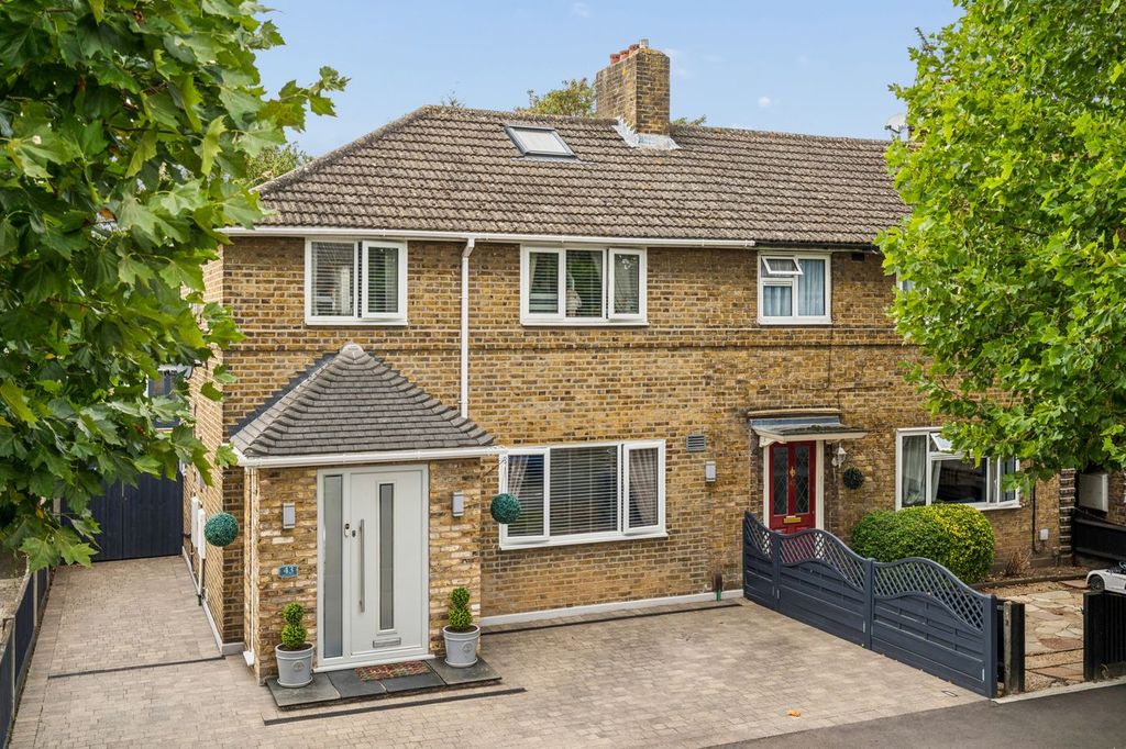 Property photo 1 of 23