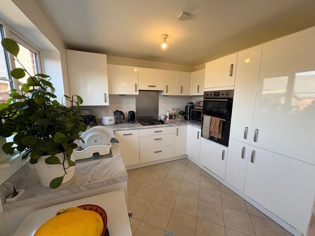Property photo 2 of 29 Picture No. 23