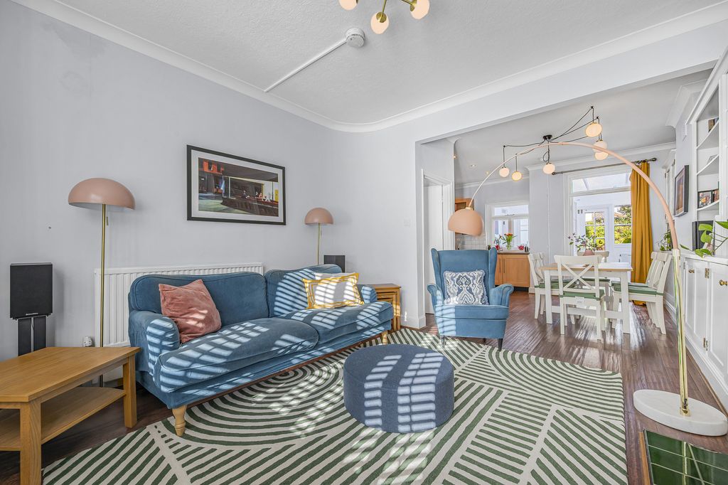 Property photo 3 of 14