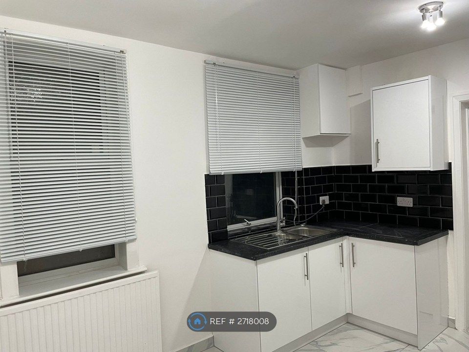 Property photo 1 of 16 Kitchen