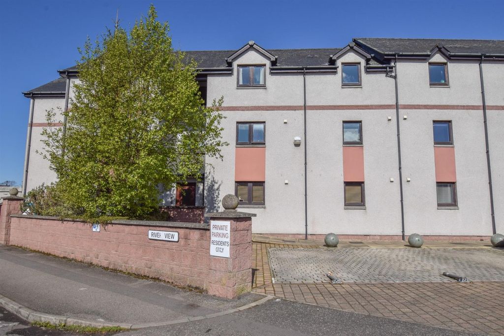 Property photo 1 of 16 Front-2.Jpg