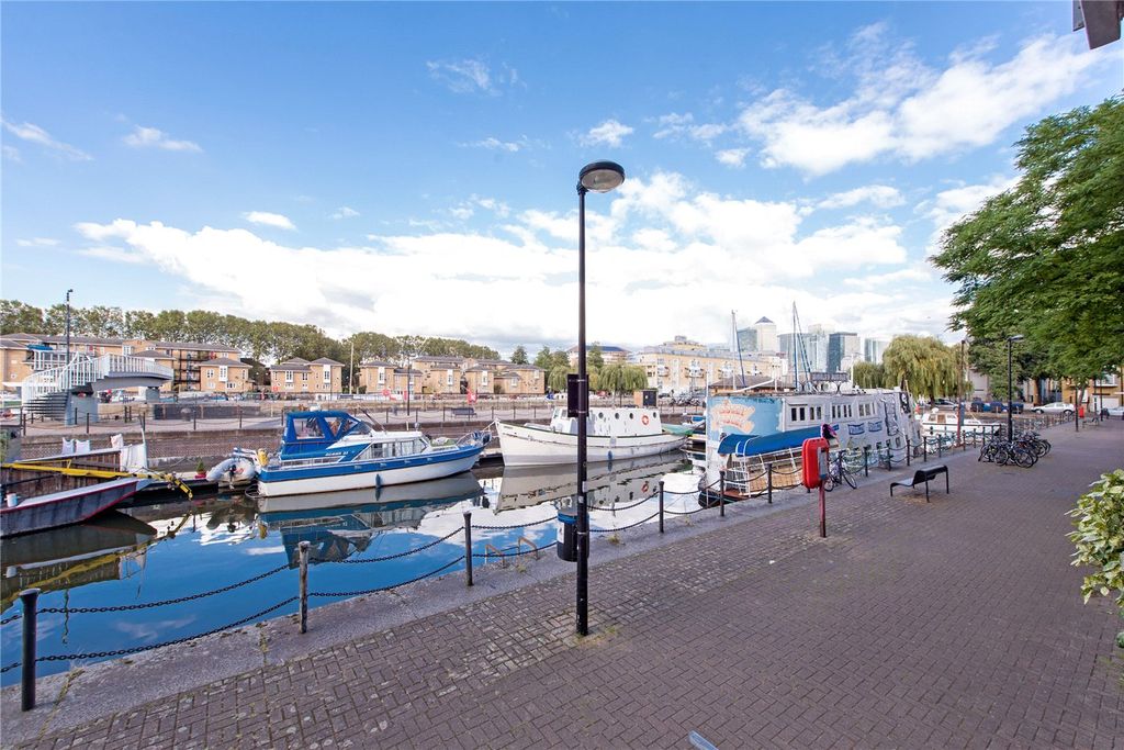 Property photo 2 of 11 Picture No. 18