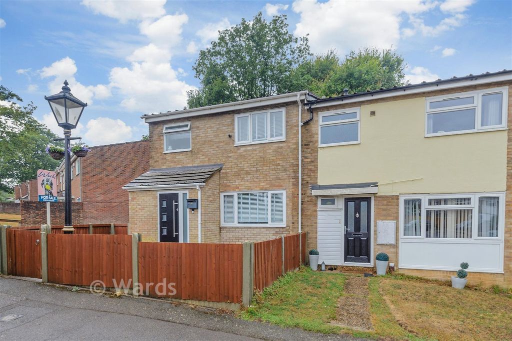 Property photo 1 of 11 External (Brochure)
