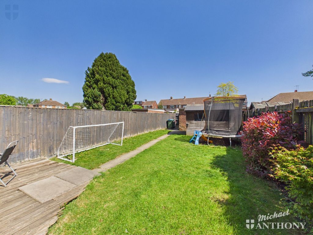 Property photo 3 of 13 Cam03852G0-Pr0649-Still014