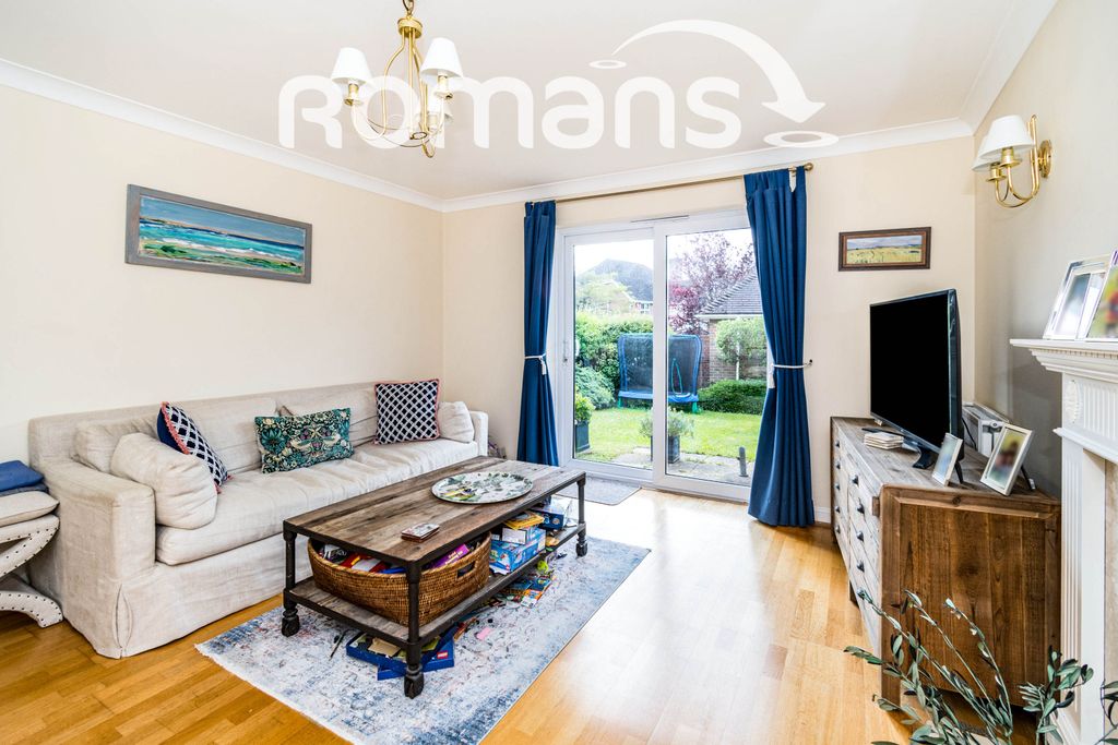 Property photo 3 of 10 3