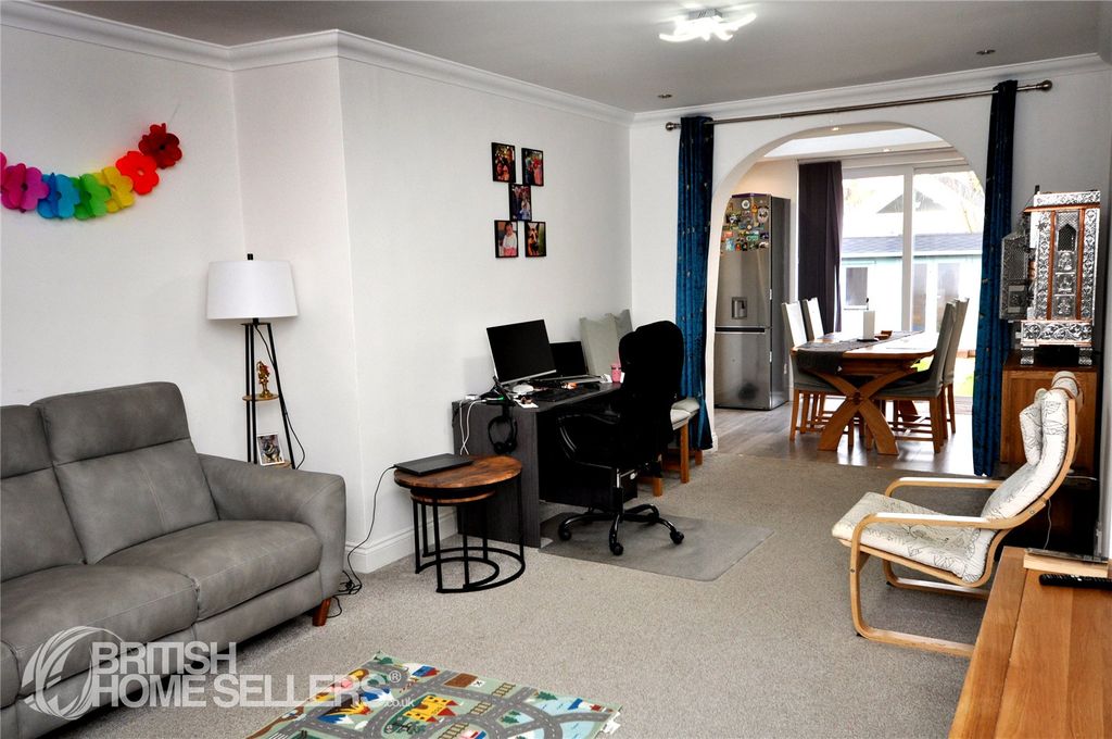 Property photo 3 of 19 Picture No. 20