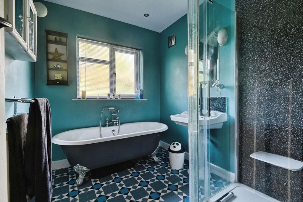 Property photo 3 of 25 26Bou17.Jpg