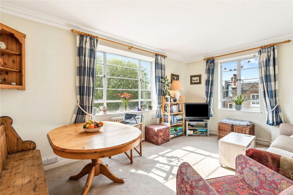 Property photo 1 of 8 Reception Room