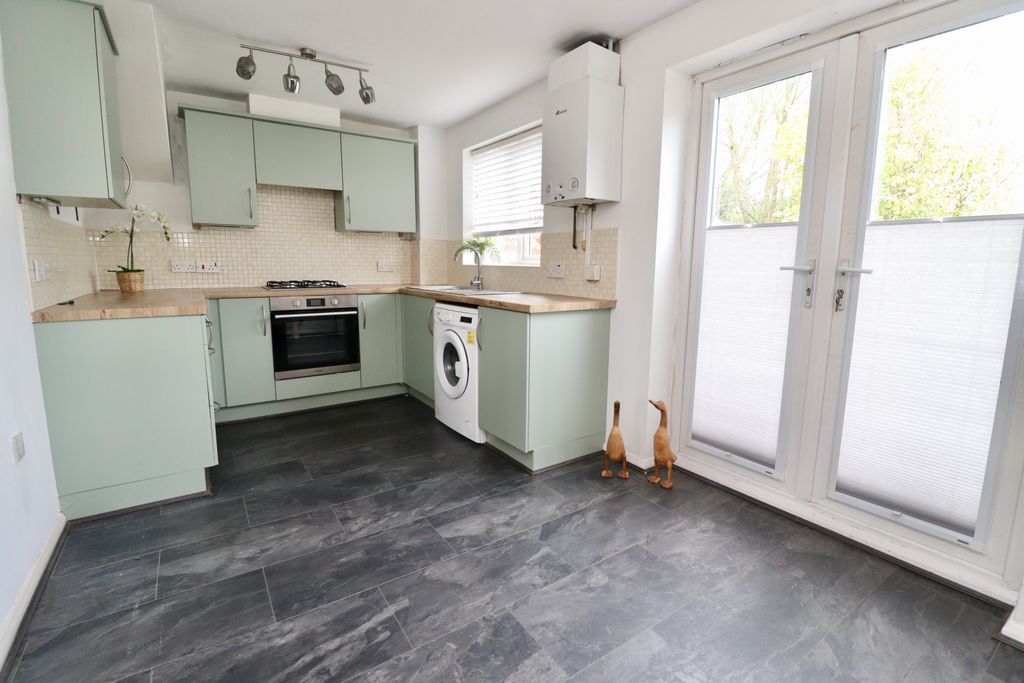 Property photo 2 of 14 Img_4136