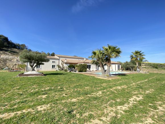 Property photo 1 of 25