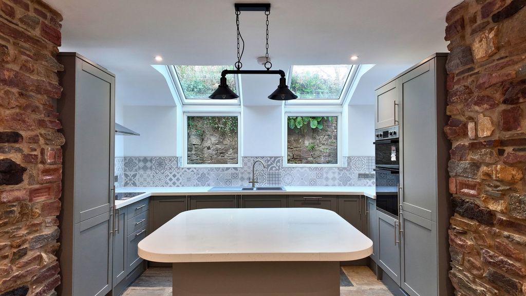 Property photo 1 of 26