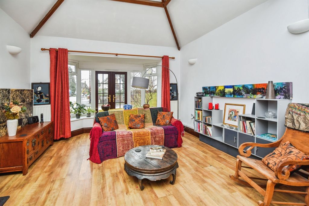 Property photo 2 of 20