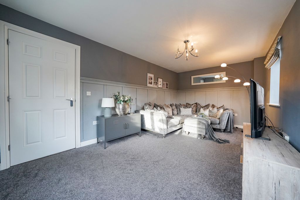 Property photo 2 of 22 Dsc01628