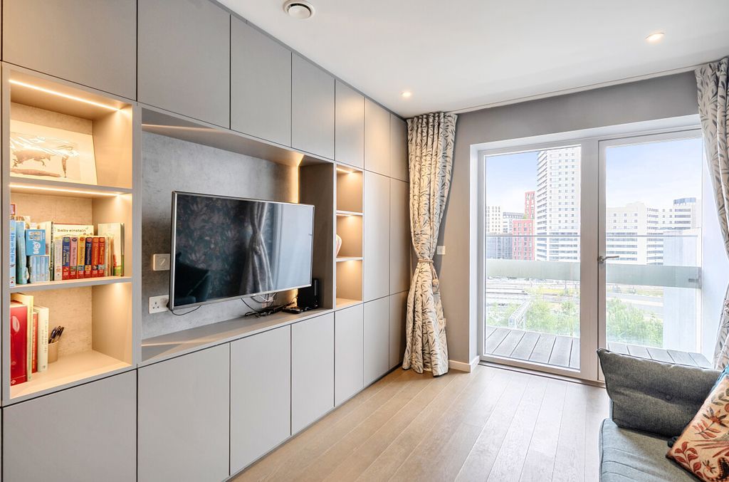 Property photo 2 of 16 1459069-2-6A01Fa0...