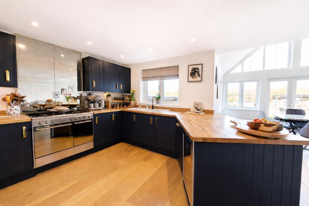 Property photo 3 of 20 File_000000003A7071Fd9Af826895c29057B.Png