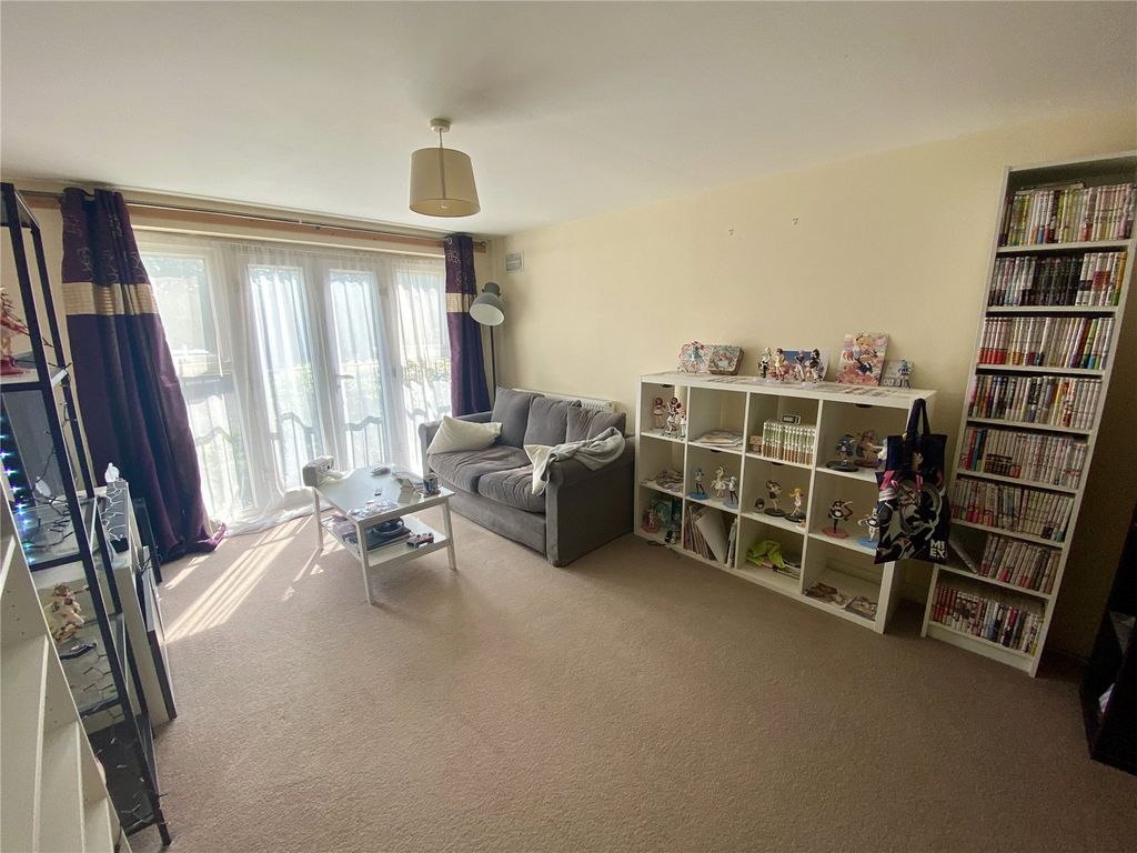 Property photo 3 of 6 Picture No. 05