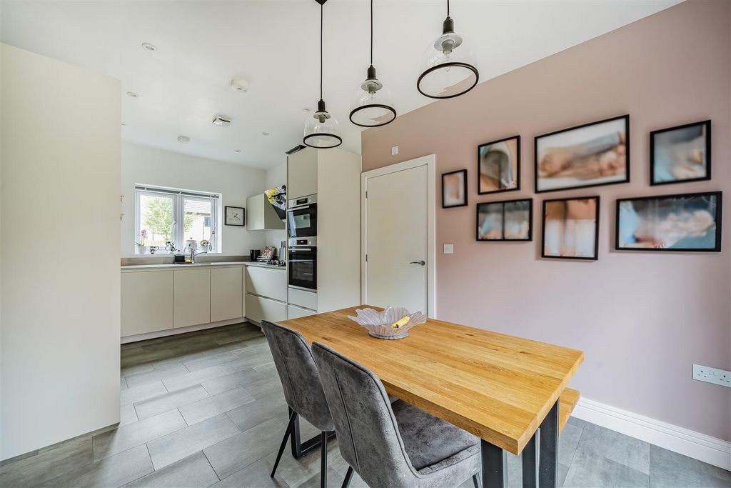 Property photo 3 of 22 10.Jpg