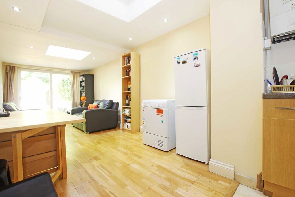 Property photo 2 of 5