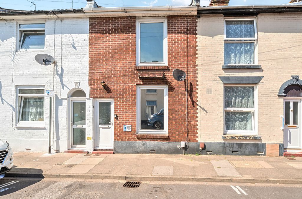 Property photo 1 of 12 1493941-15-6A550A...