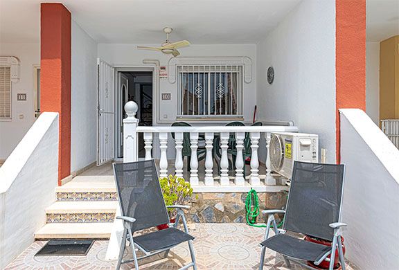 Property photo 3 of 21 Tiled Garden