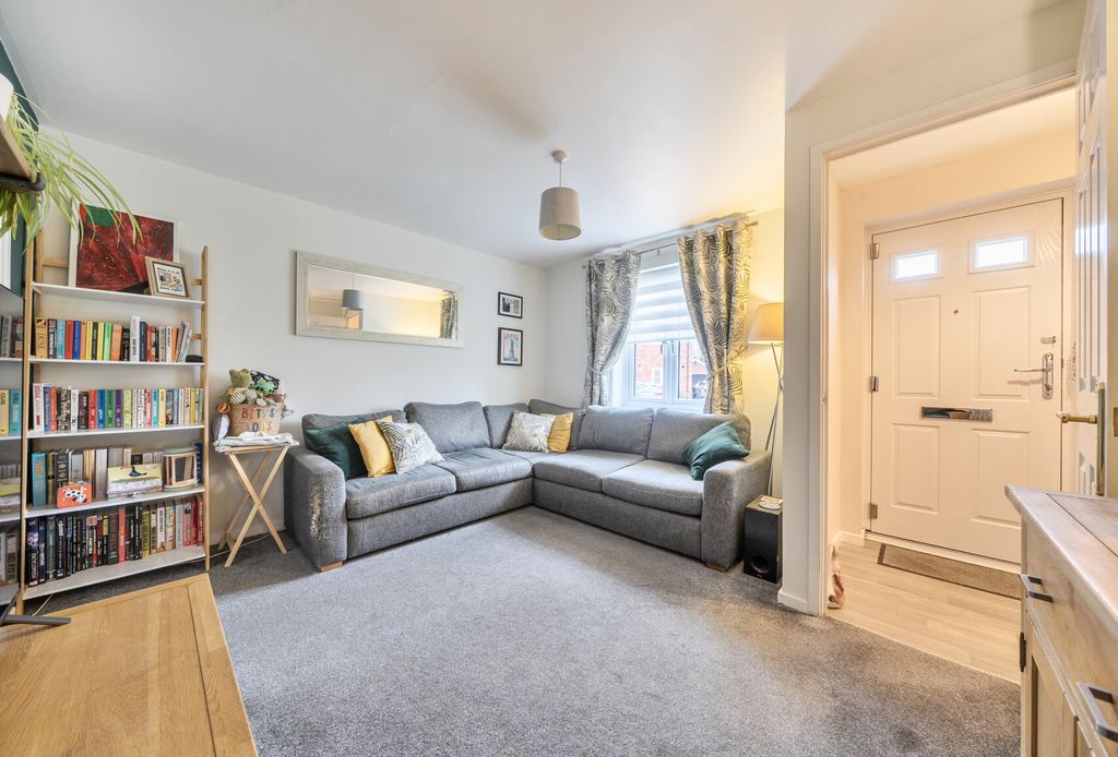 Property photo 3 of 12 1434343-4-69Cce72...
