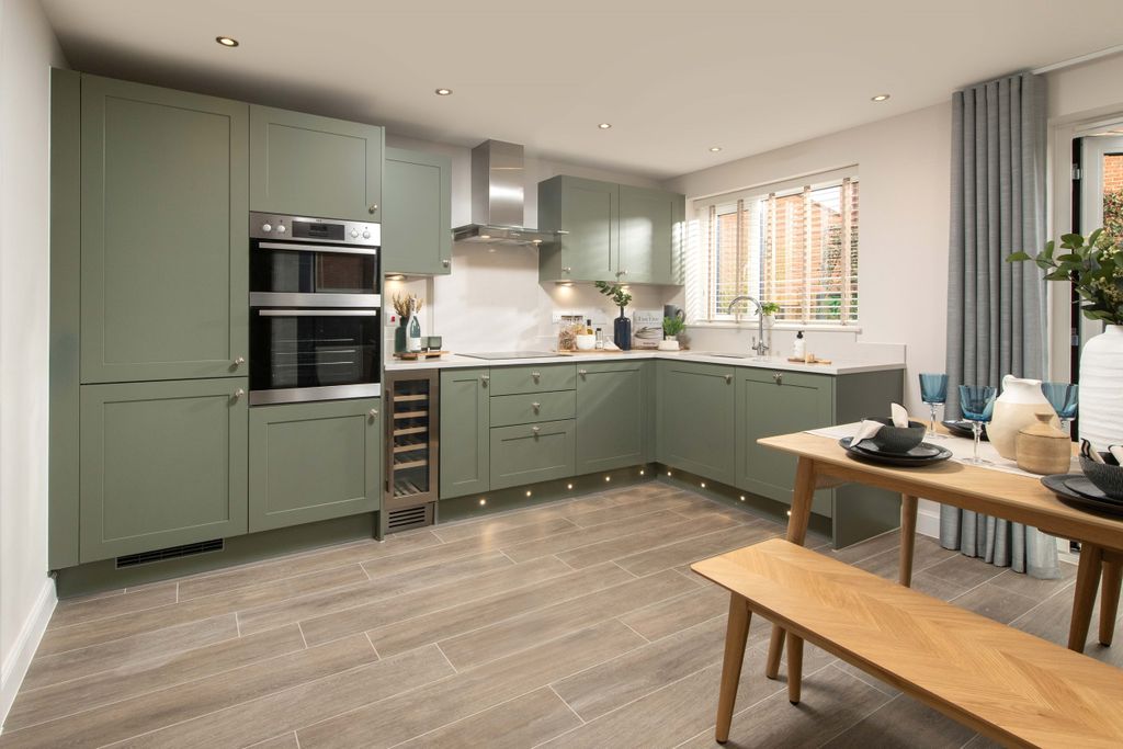 Property photo 3 of 10 Franklingardens_Newman_Kitchen