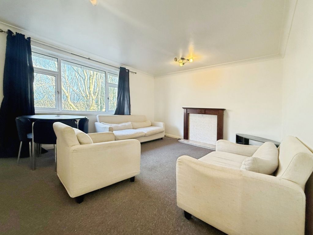 Property photo 2 of 10 Pbox-Img.Jpg
