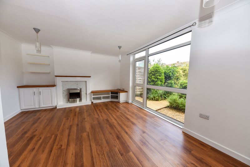 Property photo 3 of 11 Photo 6