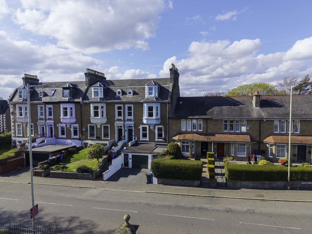 Property photo 2 of 36