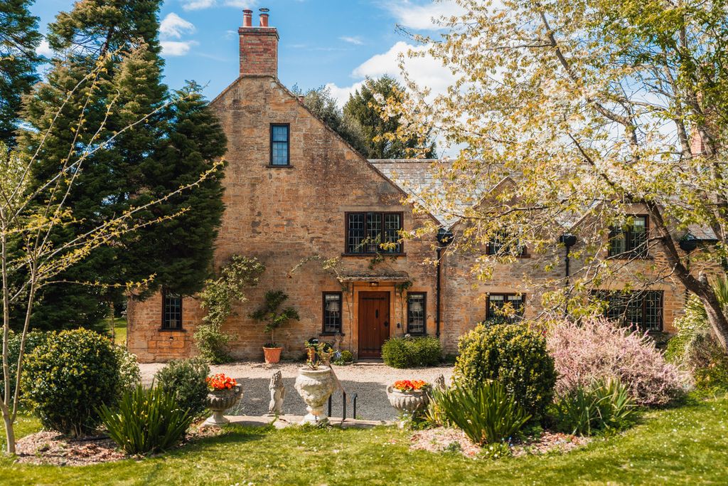 Property photo 1 of 30