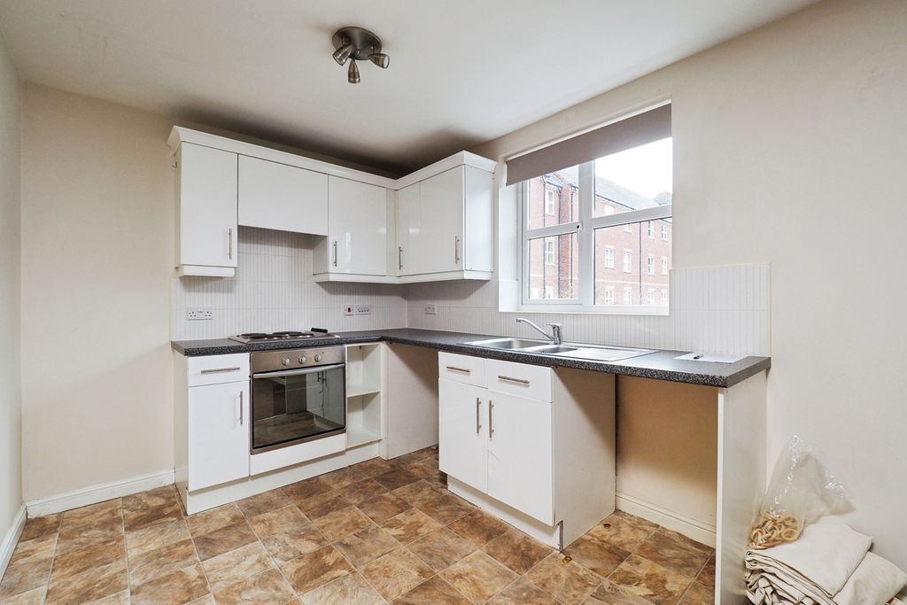 Property photo 2 of 14 Kitchen