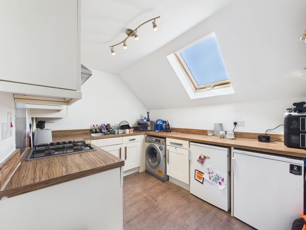 Property photo 2 of 9 Kitchen