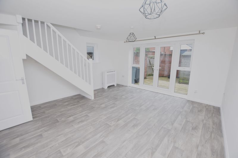 Property photo 2 of 9 Photo 8