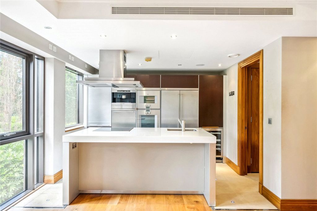 Property photo 3 of 13 Kitchen