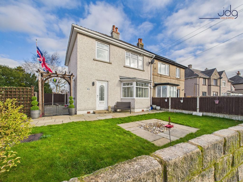 Property photo 1 of 16 Welcome To Barley Cop Lane!