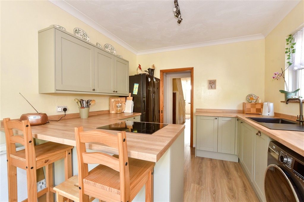 Property photo 3 of 15 Kitchen