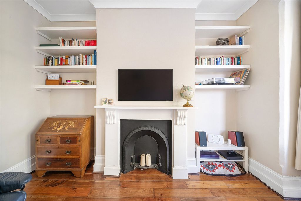 Property photo 3 of 8 Picture No. 05