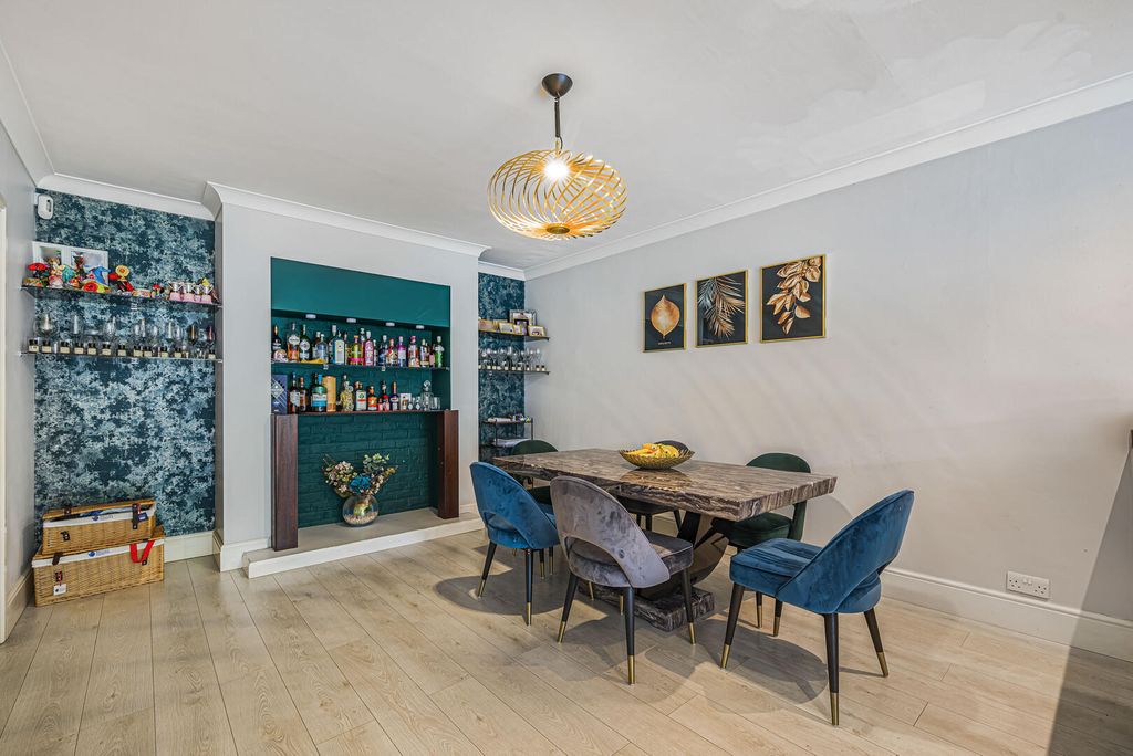 Property photo 3 of 35 Dining Room