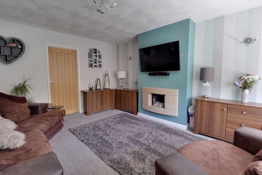 Property photo 2 of 12 Living Room