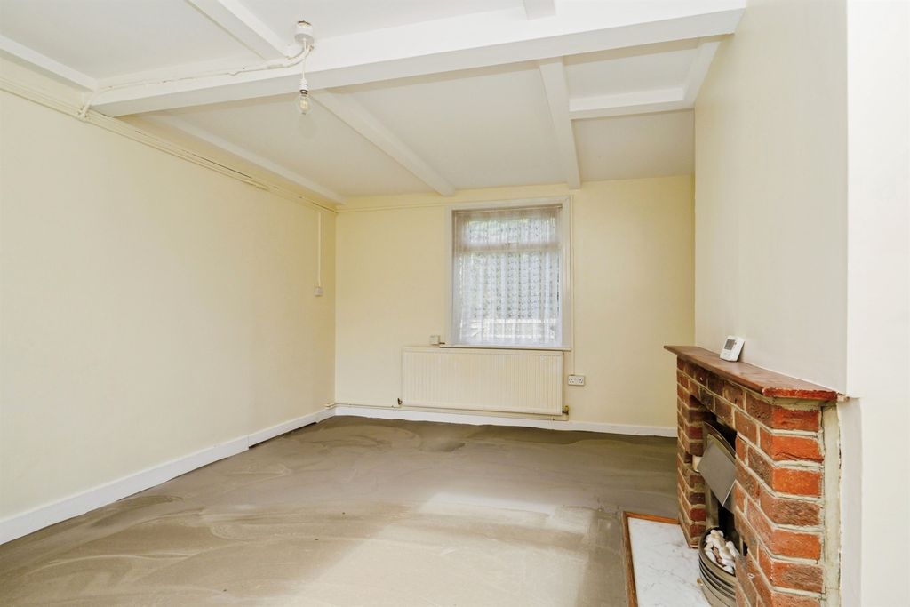Property photo 3 of 23