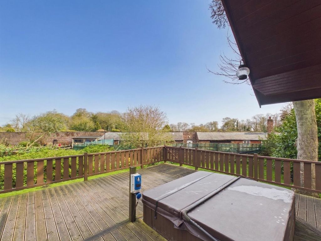 Property photo 3 of 29 Front Exterior