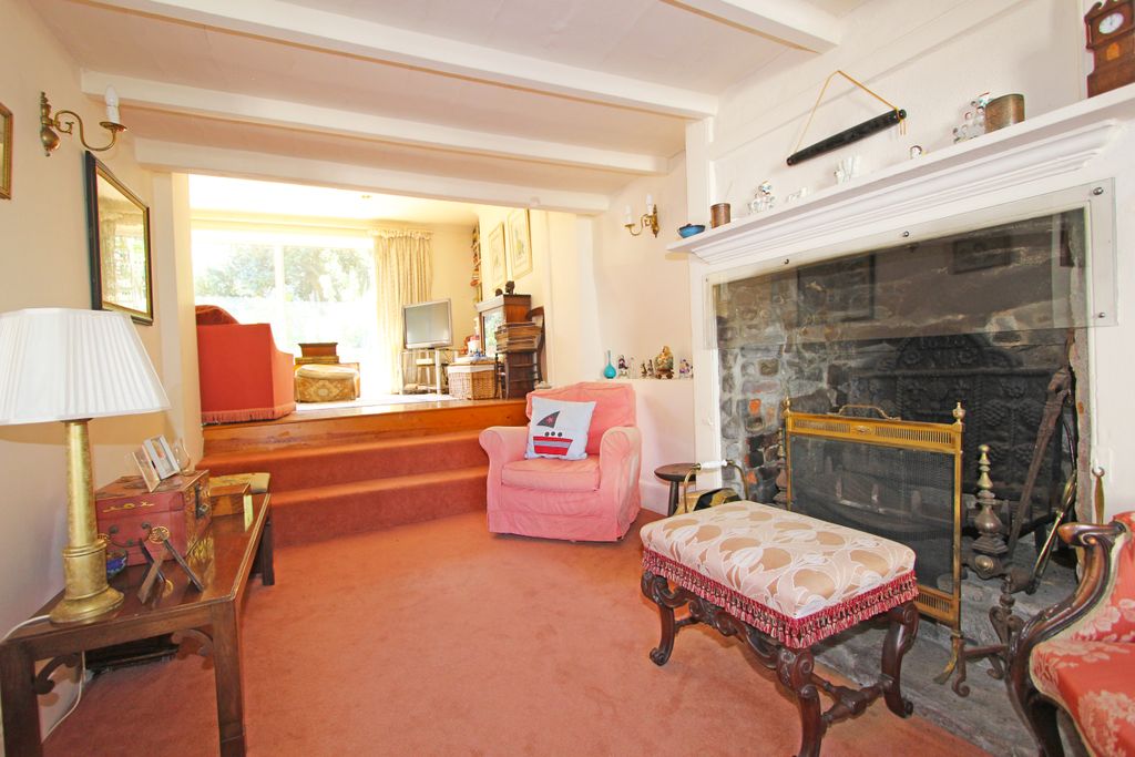 Property photo 2 of 16