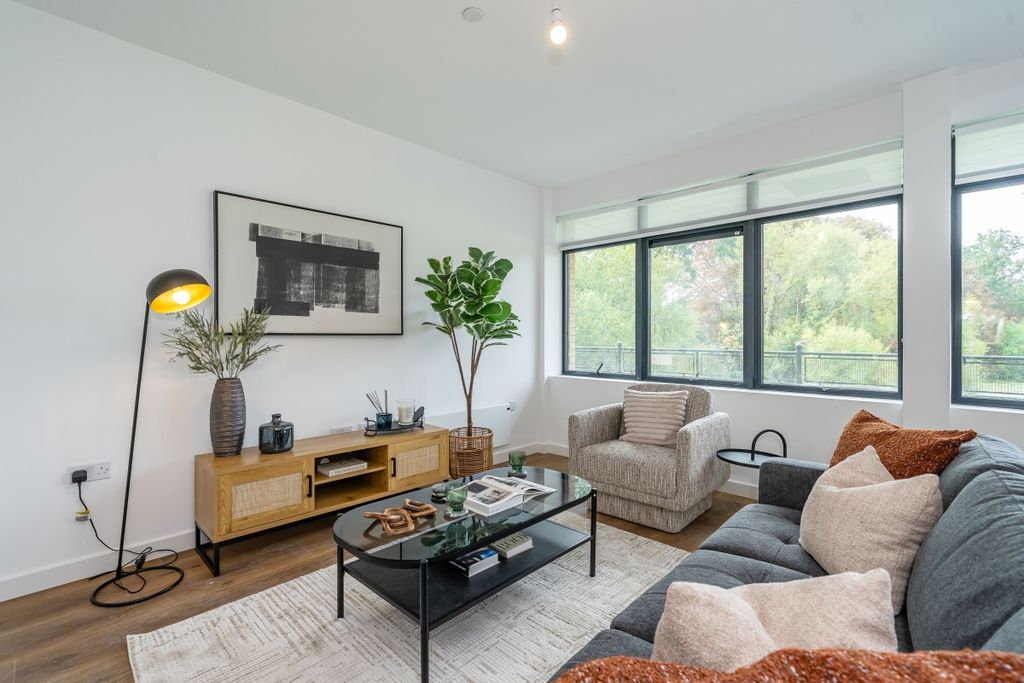 Property photo 1 of 9 6_30_Thecauseway_...