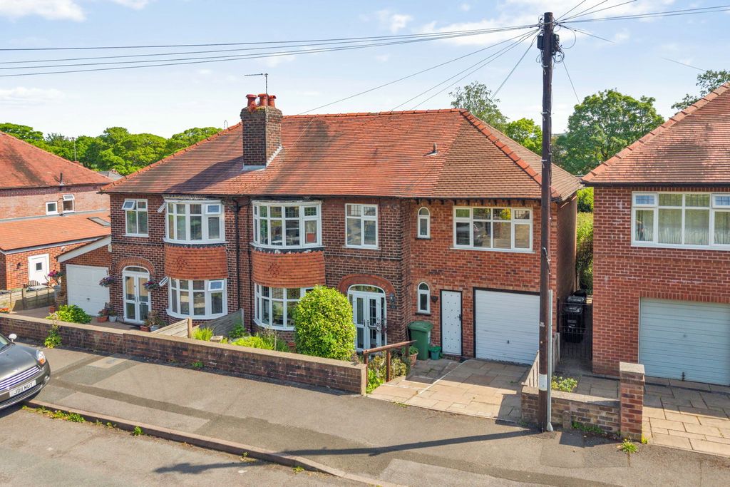 Property photo 1 of 30